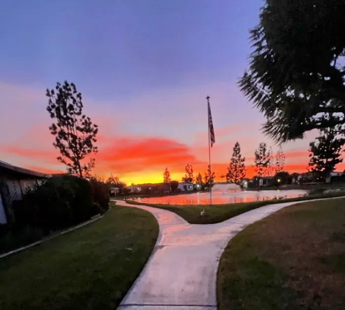 Lake Park Brea Manufactured Homes Picture 4