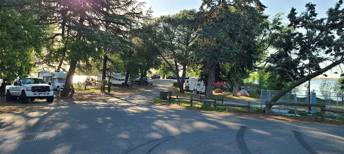 T - Island Campground Picture 6