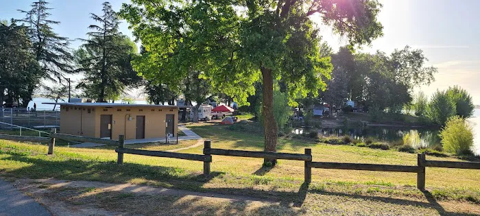 T - Island Campground Picture 3