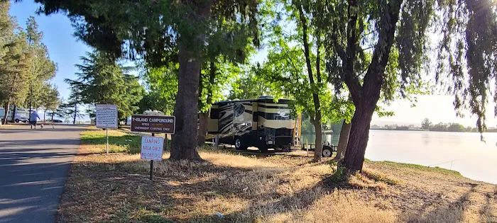 T - Island Campground Picture 2
