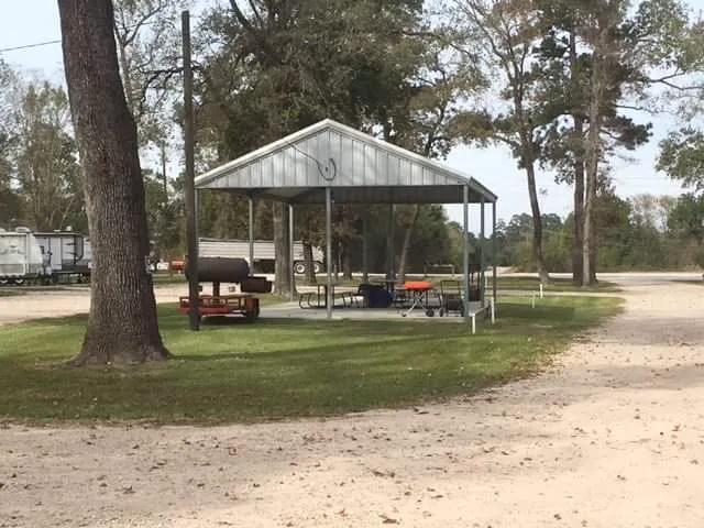 Sleepy Hollow RV Park Picture 3