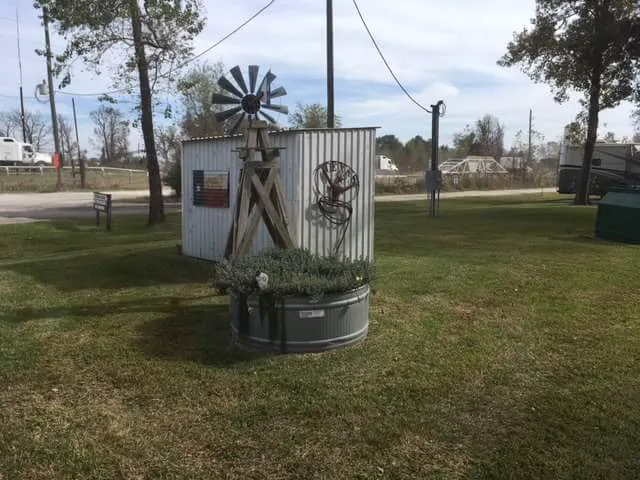 Sleepy Hollow RV Park Picture 2