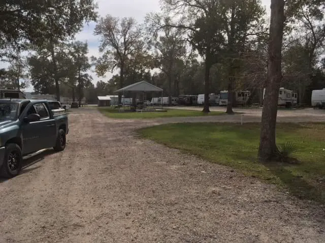 Sleepy Hollow RV Park Picture 4