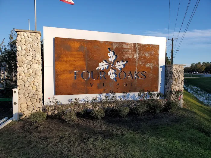 Four Oaks Village RV Park Picture 1
