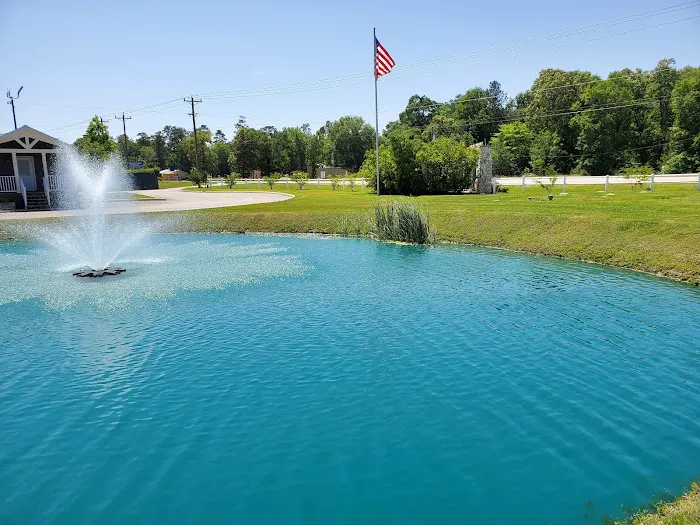 Four Oaks Village RV Park Picture 10
