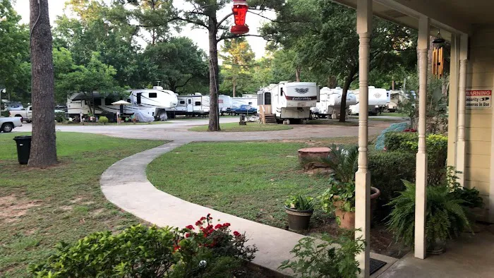 Spring Oaks Mobile Home & RV Prk Picture 5