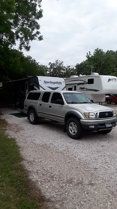 Tomball RV Park Picture 3