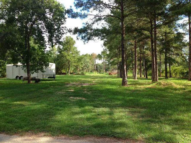Tomball RV Park Picture 2