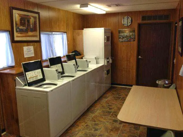 Tomball RV Park Picture 9