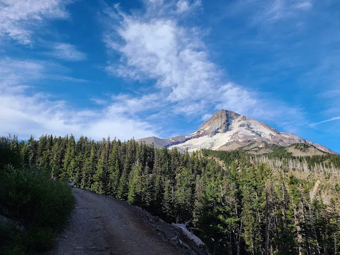 Cloud Cap Saddle Campground Picture 4