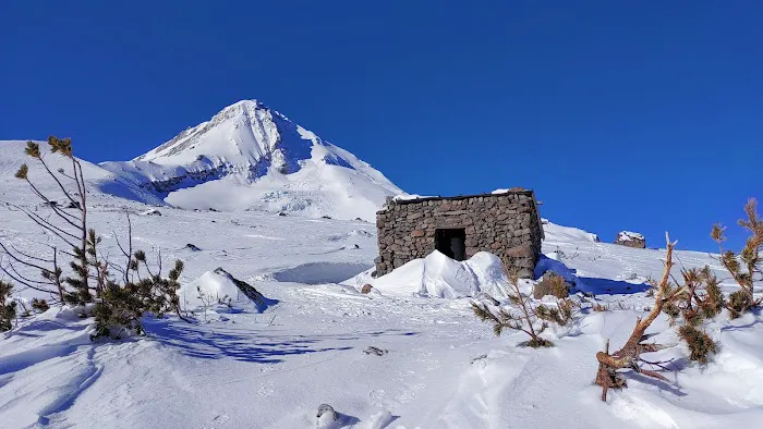 Cooper Spur Trail Shelter Picture 1