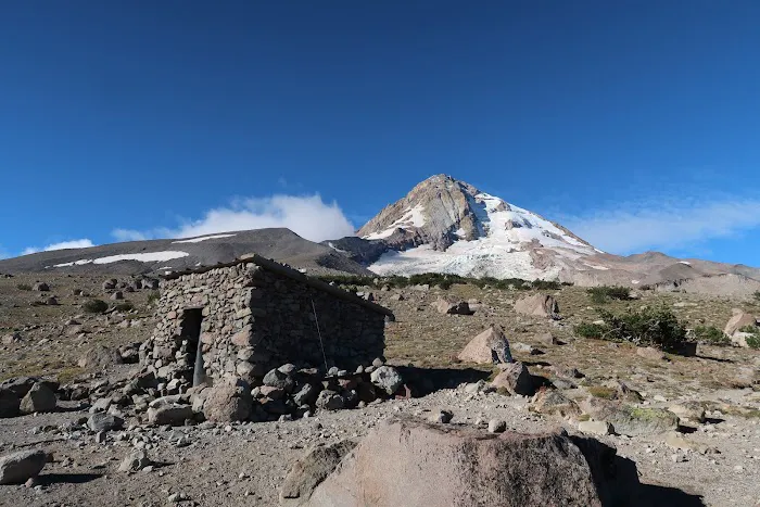 Cooper Spur Trail Shelter Picture 4