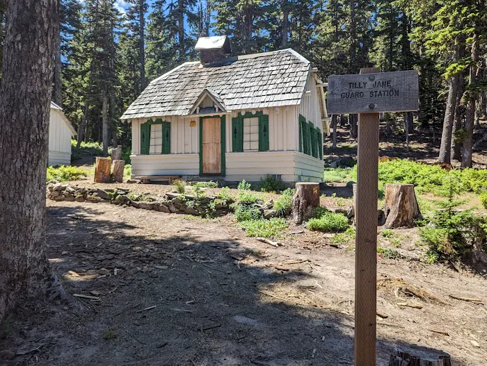 Tilly Jane Guard Station Picture 7
