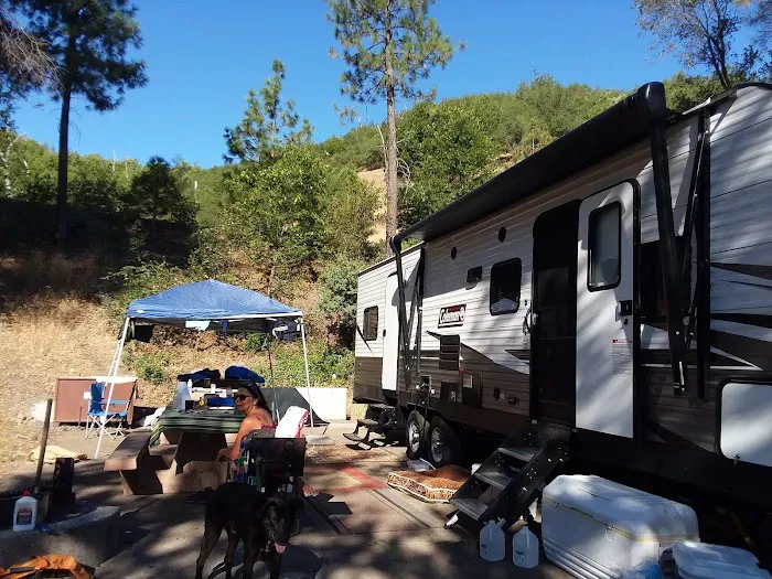 Lower Jones Valley Campground Picture 4