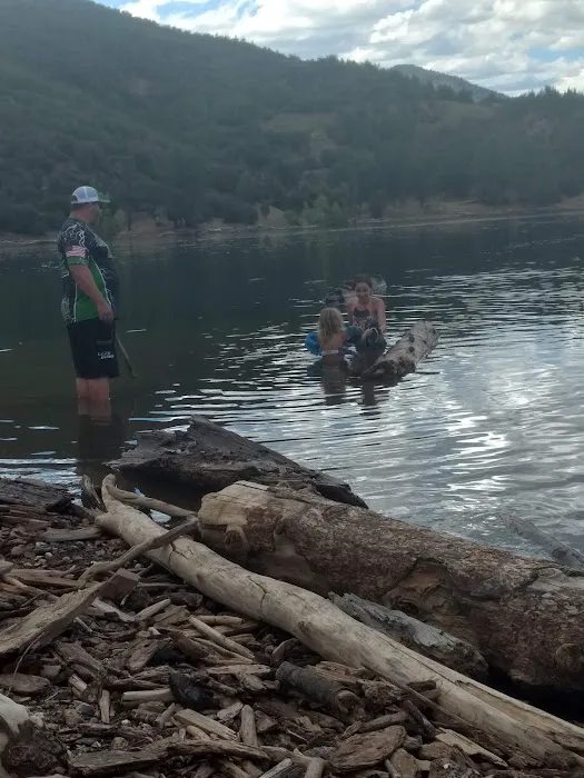 Jones Valley Inlet Shoreline Campground Picture 6