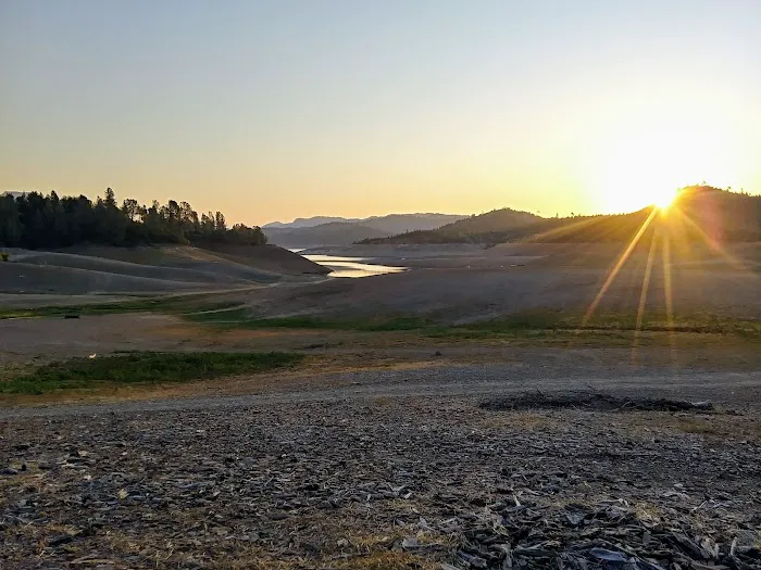 Jones Valley Inlet Shoreline Campground Picture 1