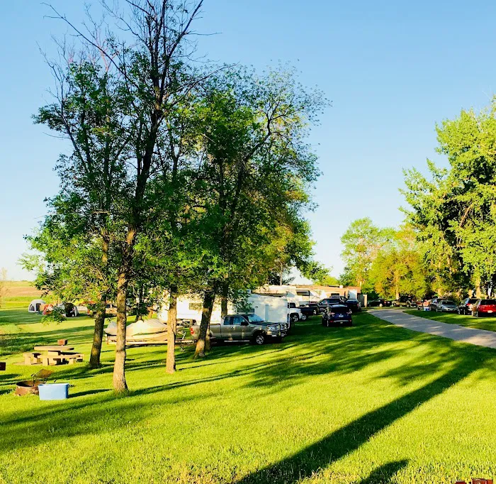 Lake Hoskins RV Park & Campground Picture 10