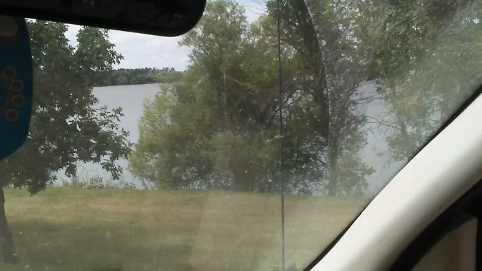 Lake Hoskins RV Park & Campground Picture 3