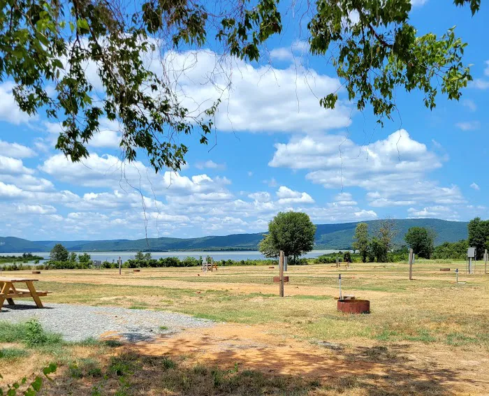 Lakeside Point Picture 4