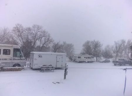 Dakota Campground and Mobile Home Park