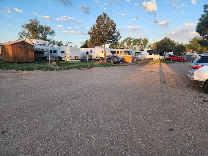 Dakota Campground and Mobile Home Park Picture 6