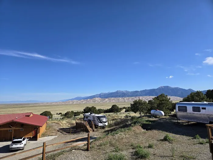 Great Sand Dunes Oasis Picture 2