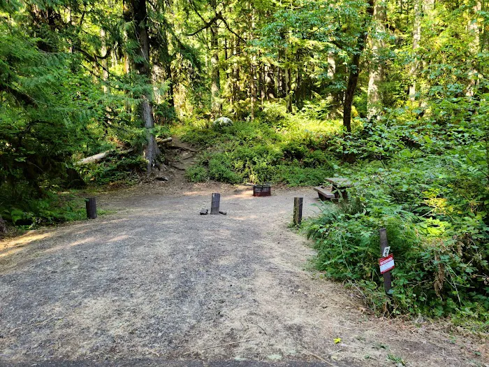 Roaring River Campground Picture 7
