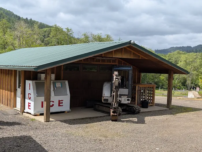 Trask River RV Park Picture 2