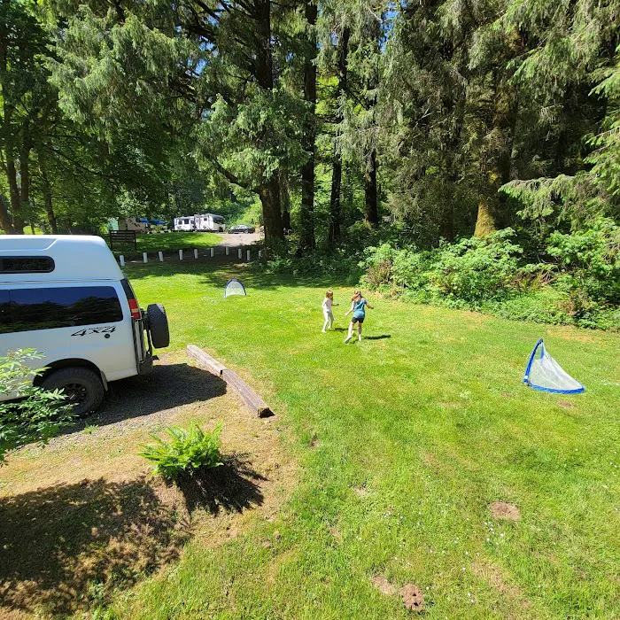 Kilchis River County Campground Picture 5