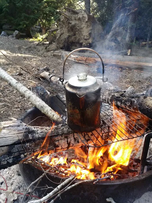Fifteen Mile Campground Picture 10