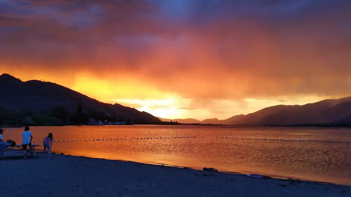 Osoyoos Lake Veteran’s Memorial Park. Picture 3