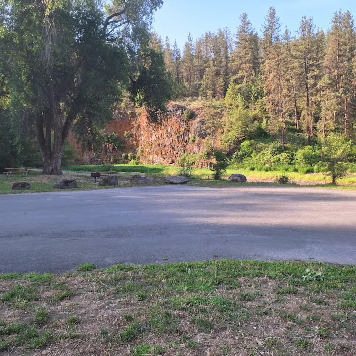 Hawk Creek Campground Picture 9