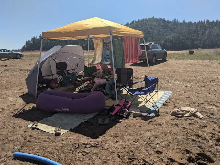 Hirz Bay Campground Picture 3