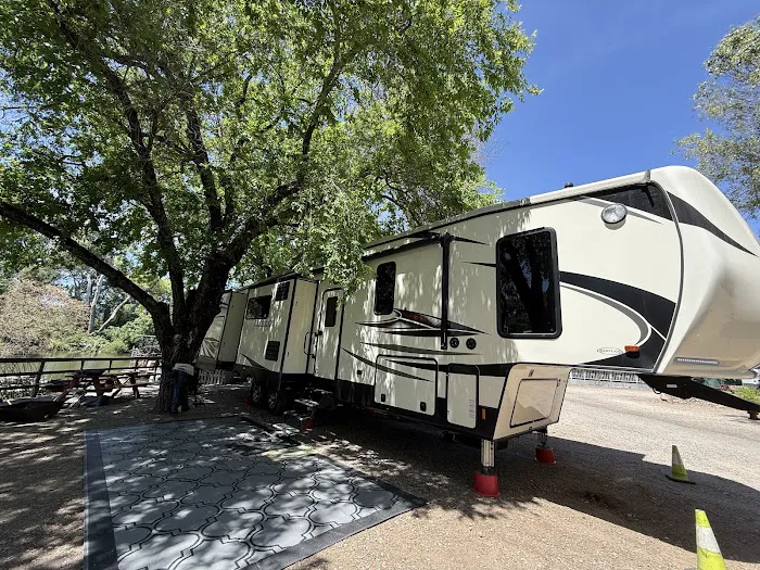Clear Lake Campground Picture 3
