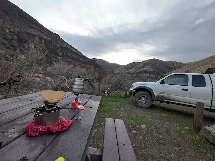 Twin springs campground Picture 8