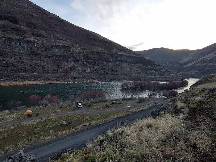 Twin springs campground Picture 3