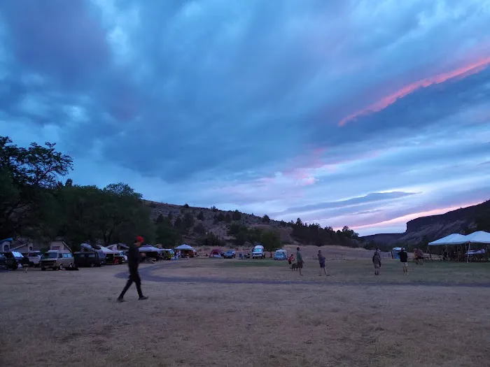Oasis Riverview campground Picture 4