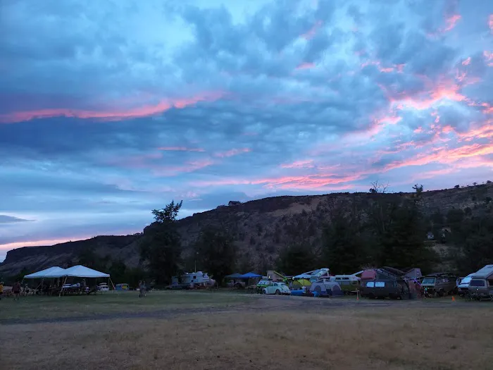Oasis Riverview campground Picture 5