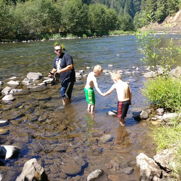 Riverside Campground Picture 3