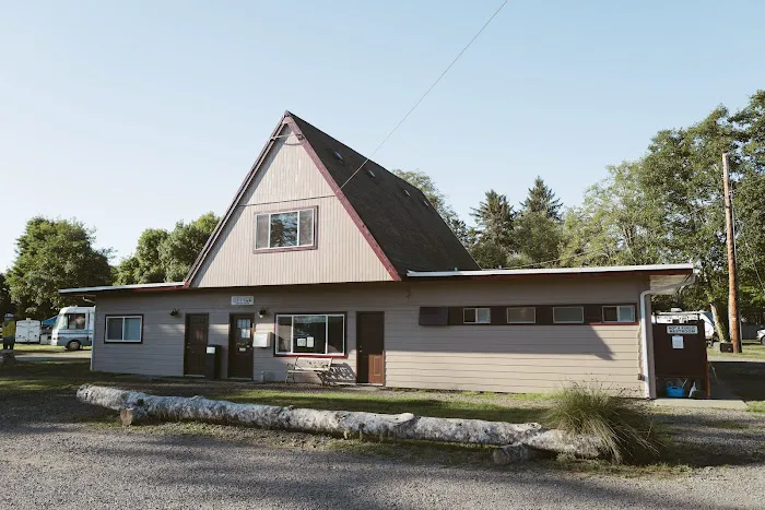 Wallicut River RV and Campground Resort Picture 2