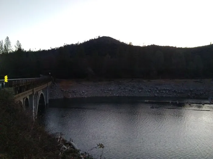 Lakeshore Campground Picture 2