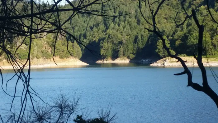 Lakeshore Campground Picture 9