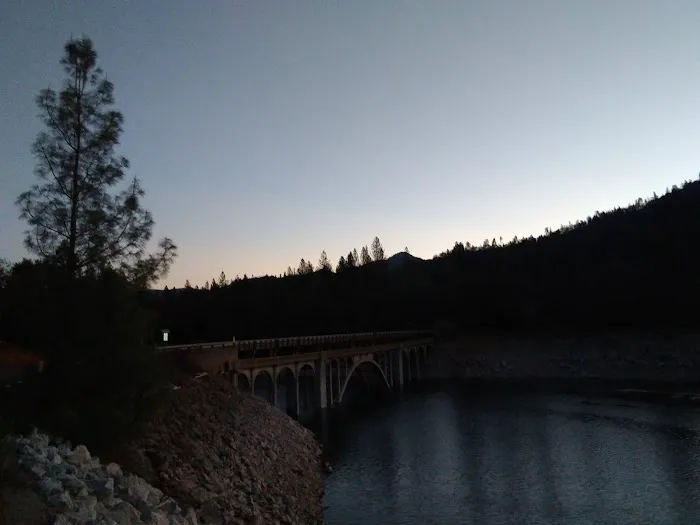 Lakeshore Campground Picture 1