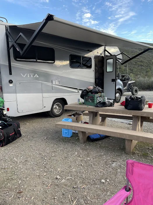 GRAY PINE GROUP CAMPGROUND Picture 4