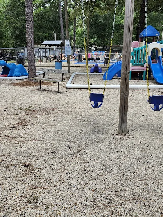 Land-O-Pines Family Campground Inc. Picture 4