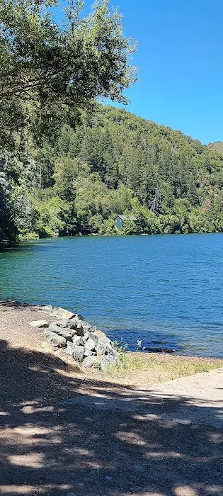 Pine Acres Blue Lake Resort Picture 1