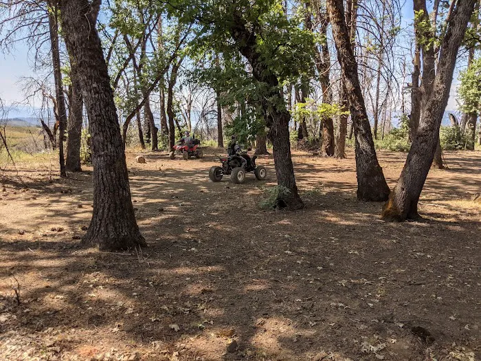 Dry Oak Camp Picture 4