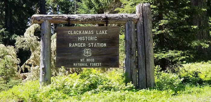Clackamas Lake Historic Ranger Station Picture 4