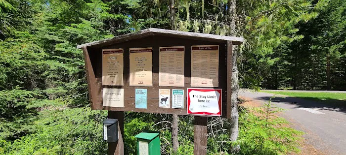 Clackamas Lake Campground Picture 4