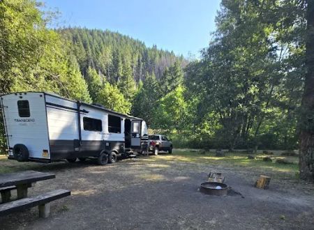Santiam Flats Campground